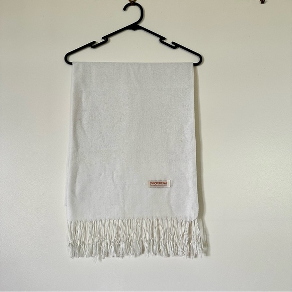 💕 Host Pick 💕 70% Pashmina 30% Silk Scarf - Picture 2 of 4